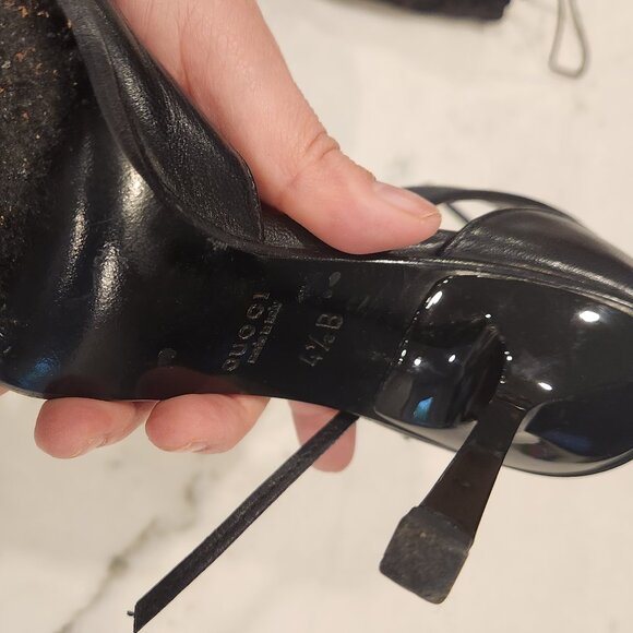 Gucci pumps with ankle straps & dust bag - Picture 4 of 10